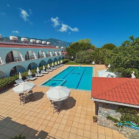 Bare Hill Holiday Apartments Krini Екстер'єр фото