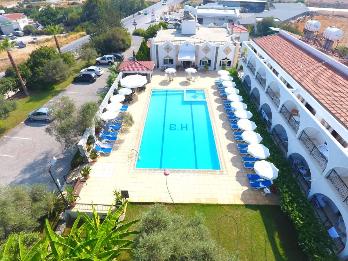 Bare Hill Holiday Apartments Krini Екстер'єр фото