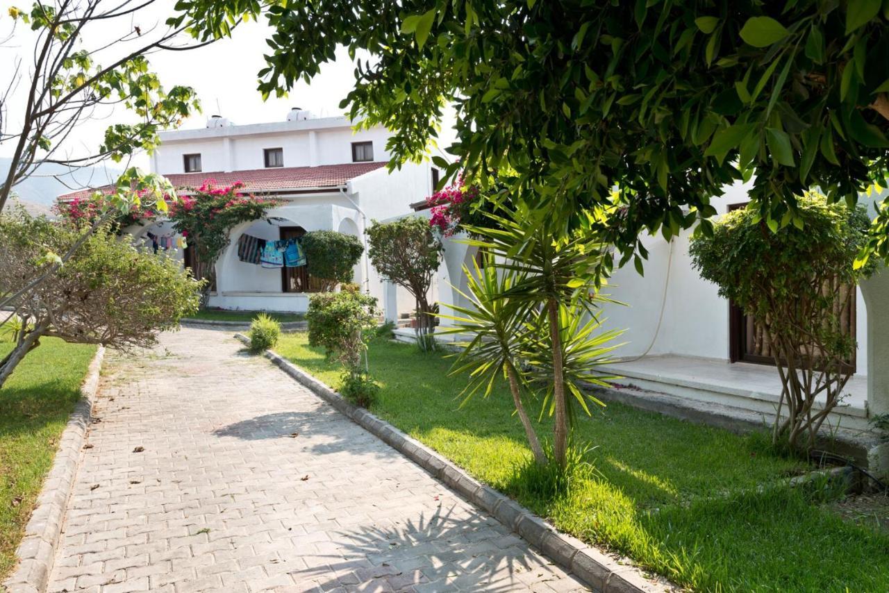 Bare Hill Holiday Apartments Krini Екстер'єр фото