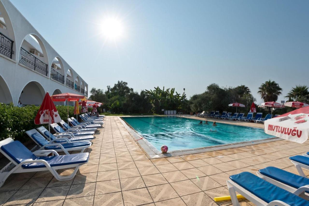 Bare Hill Holiday Apartments Krini Екстер'єр фото