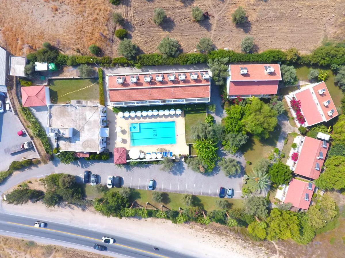 Bare Hill Holiday Apartments Krini Екстер'єр фото