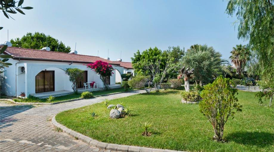 Bare Hill Holiday Apartments Krini Екстер'єр фото